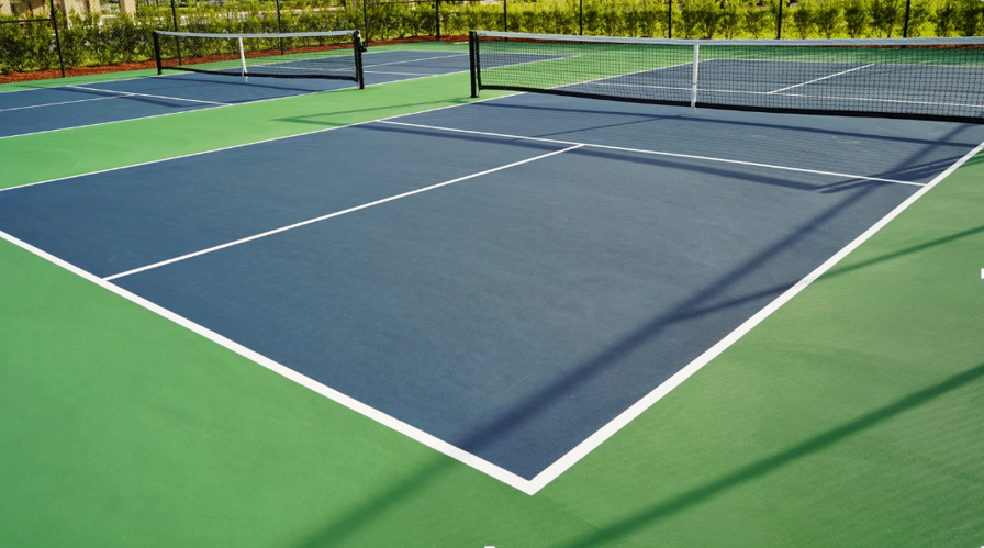 How to Choose the Right Time of Year for Tennis Court Resurfacing