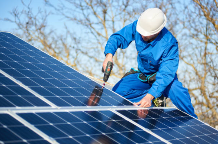 What Is a Hybrid Solar System and Why Should You Consider It?